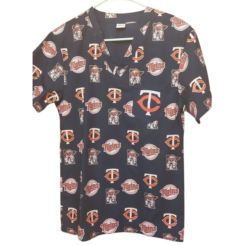 Minnesota Twins MLB Baseball Print Scrub Top Shirt Uniform nursing unisex #43C‎